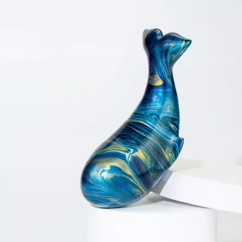 Lacquer Whale Figurine - Heritage Art 8cm.1