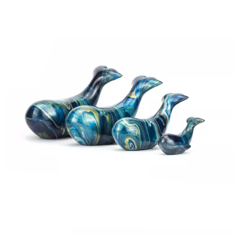 Lacquer Whale Figurine - Heritage Art  8cm.1